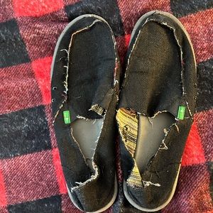 Sanuk sidewalk surfers